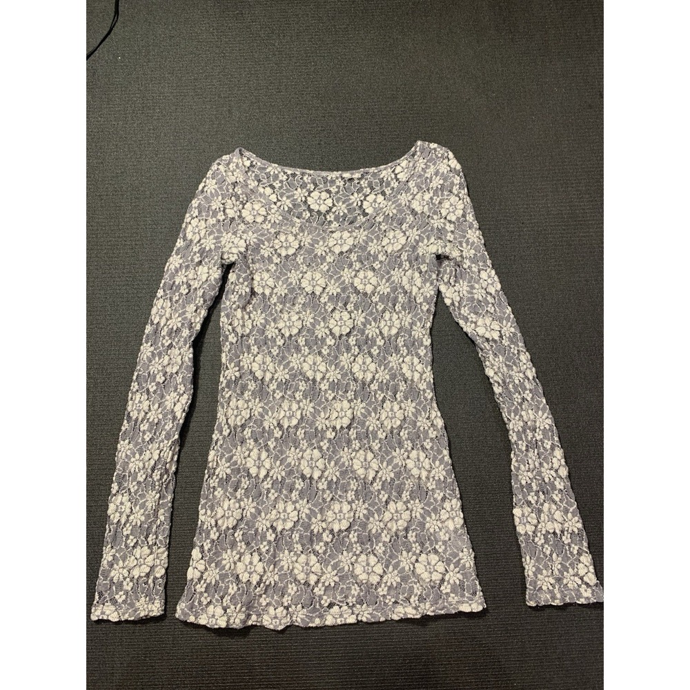Anthropologie Spun Splendor Lace Top by Paper Cranes Size Medium Open Lace‎ Gray